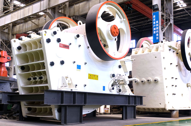 砂石骨料生產(chǎn)線上的粗碎裝備都有啥？帶你看看“老虎口”！