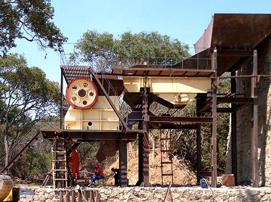 紅星解析：成套石料設(shè)備中常用到的破碎設(shè)備都有哪些？