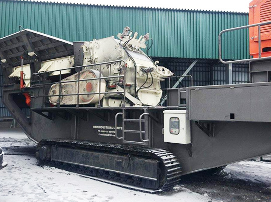 紅星履帶破——“春風吹，戰(zhàn)鼓擂”嚴苛工況誰怕誰？